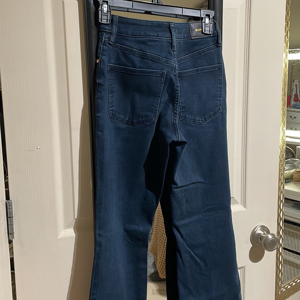 Express Curvy Boot Mid Rise Jeans - Picture 5 of 8